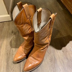 Men’s Vintage Frye boots 12D Cool boots, think Robert Redford in the 70s